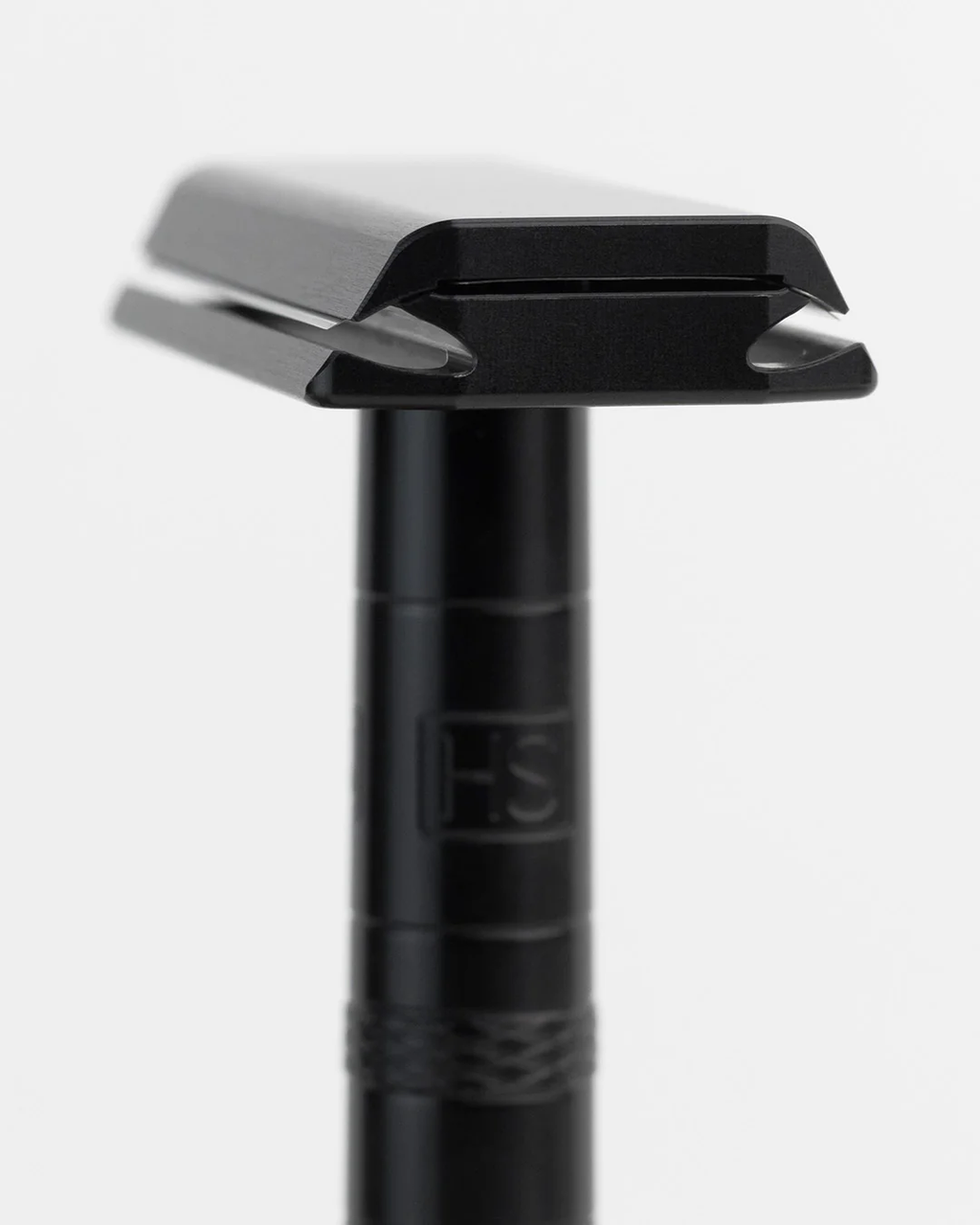 Henson Shaving AL13 Jet Black Medium Safety Razor