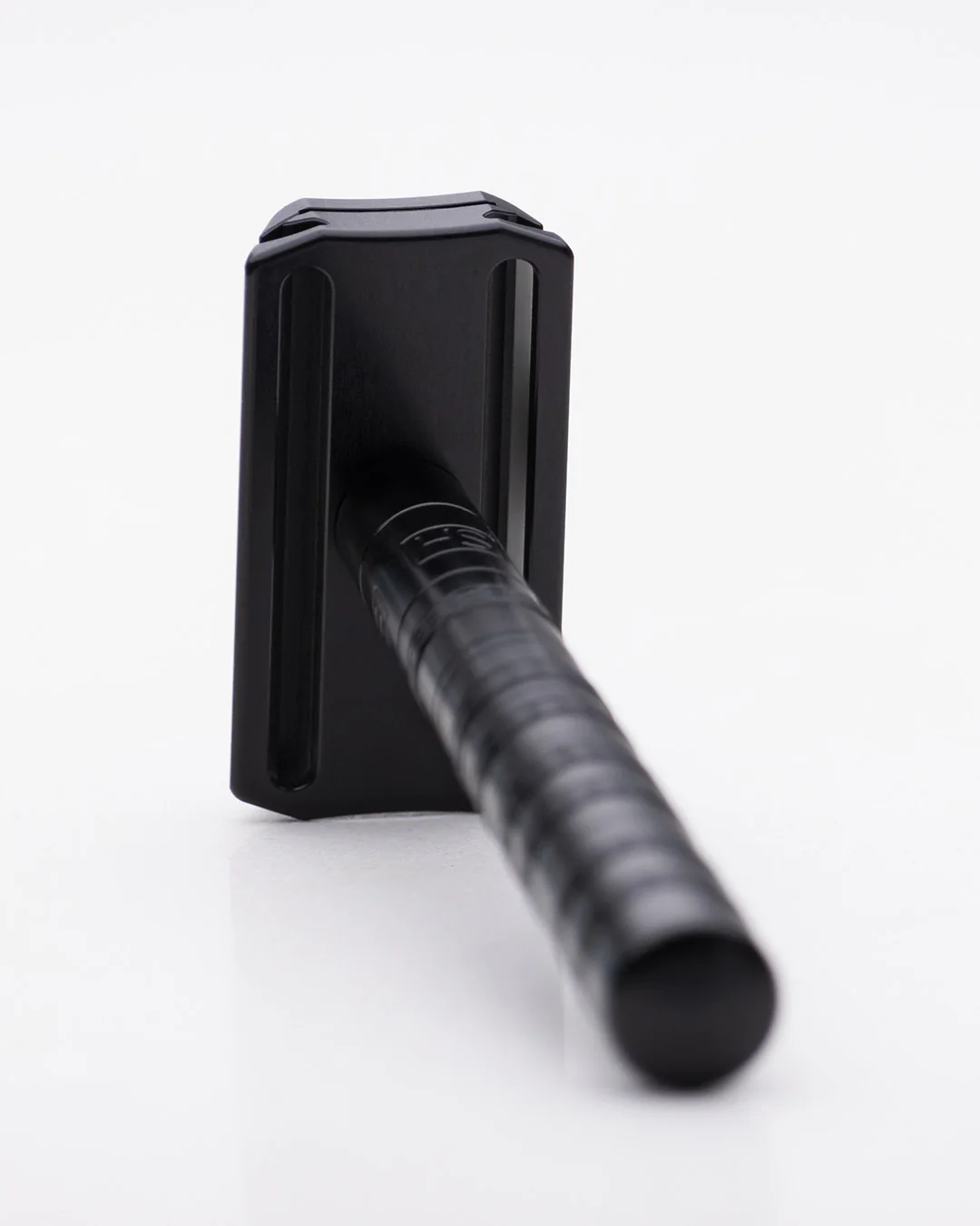 Henson Shaving AL13 Jet Black Medium Safety Razor