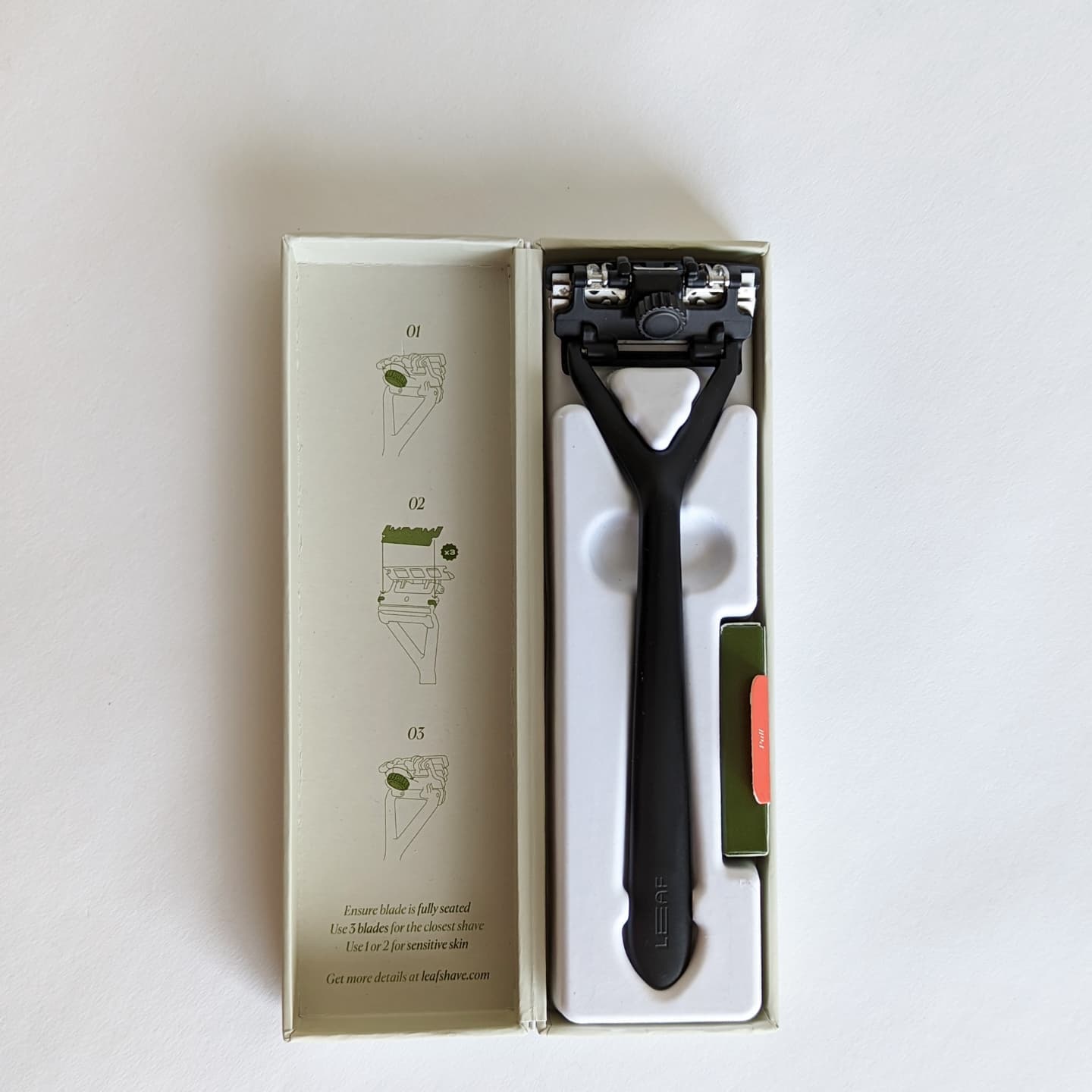 Leaf Shave Razor Packaging | Agent Shave